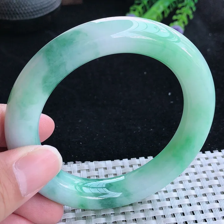 自然光57.8/12.3/12.5老坑精美冰润飘花胖圆条手镯翡翠玉镯美人镯
