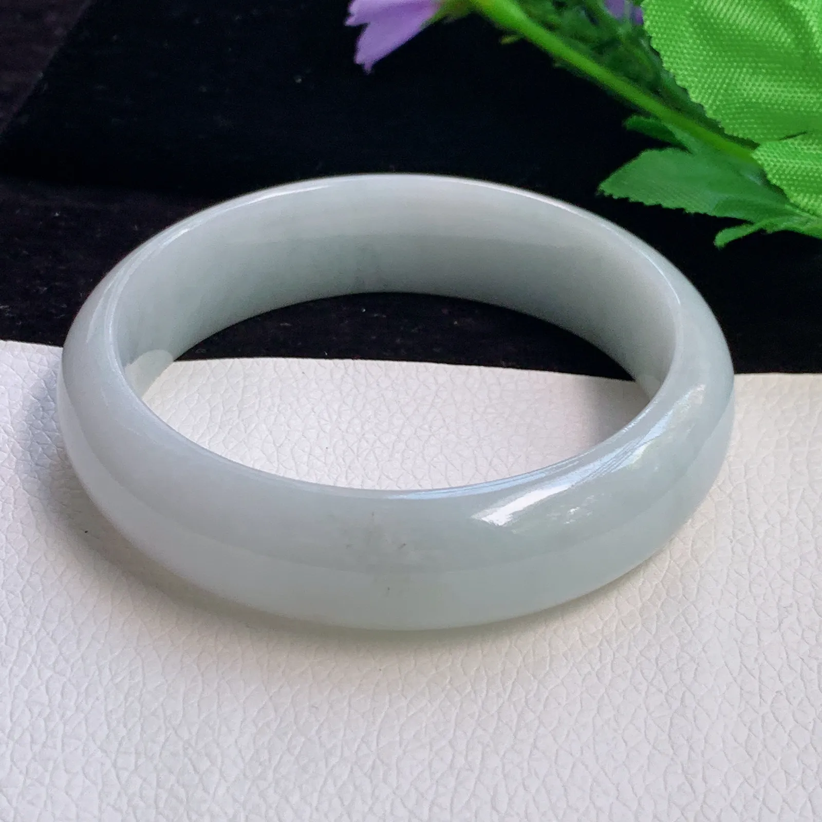 ll轮胎镯59*16.3*8.3老坑精美胶白用光翡翠宽边玉手镯 玉手环