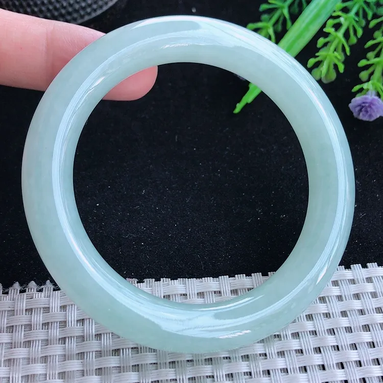 自然光57/10.8/10.6老坑种冰胶水灵冰晴绿圆条手镯翡翠玉镯美人镯