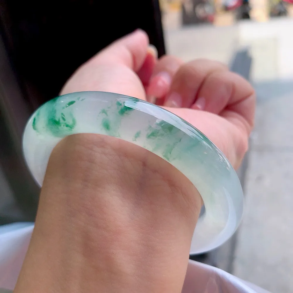 圆条冰玻飘花 一丝冰丝根 尺寸:54.5/11.3  种水好