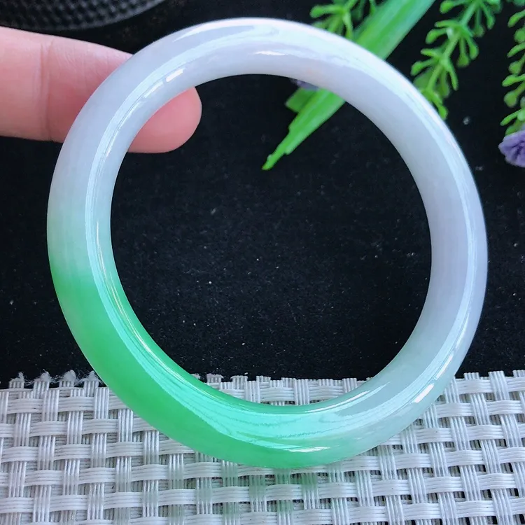 自然光55/9.1/9.2老坑冰润起胶飘阳绿圆条手镯翡翠玉镯美人镯