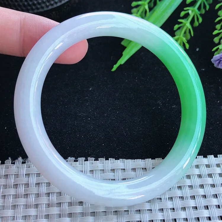自然光55/9.1/9.2老坑冰润起胶飘阳绿圆条手镯翡翠玉镯美人镯