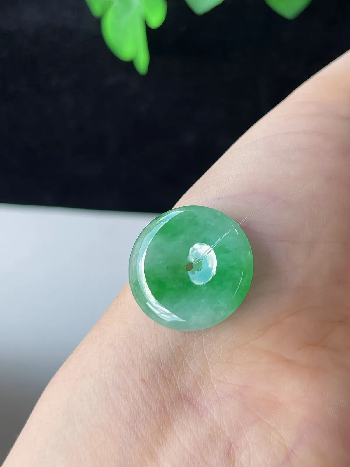 翡翠冰糯种浅绿色平安扣