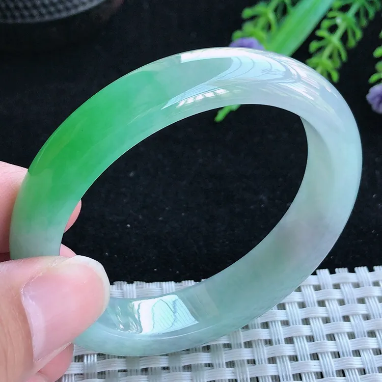 自然光51.5/44/12.6/7.6老坑冰胶水灵飘阳绿贵妃手镯小圈口翡翠玉镯美人镯