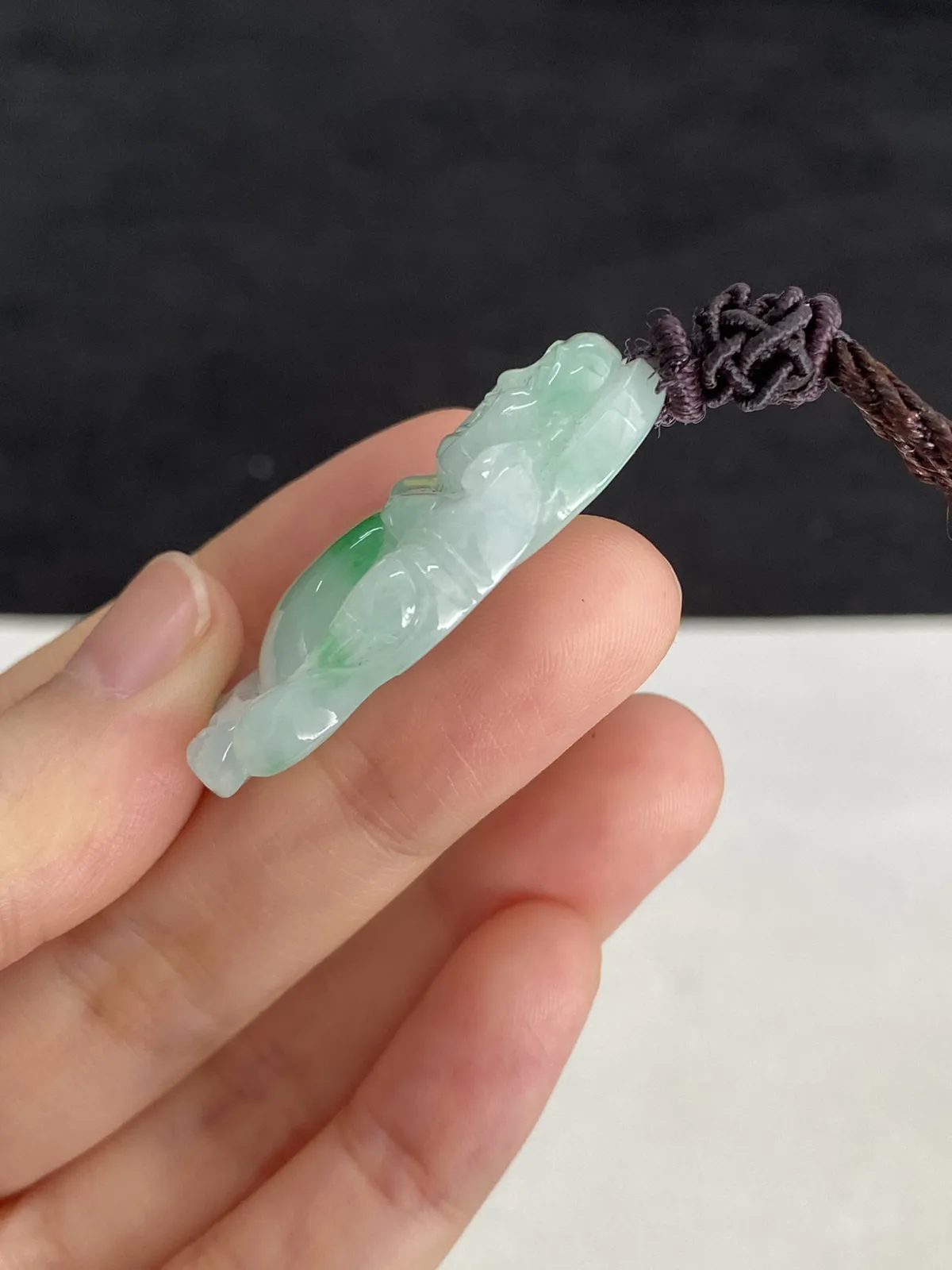 翡翠糯化种飘绿吊坠