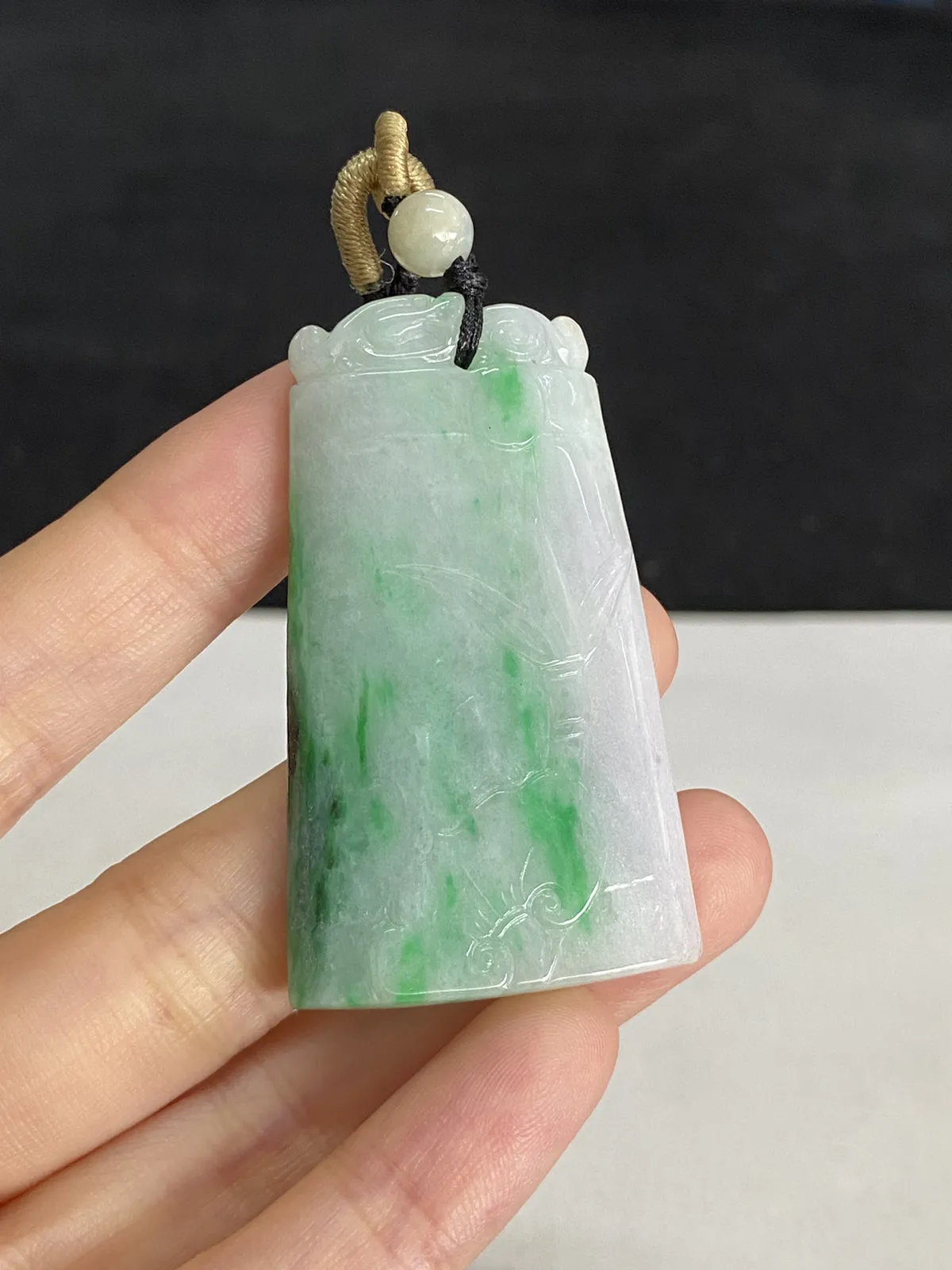 翡翠挂坠