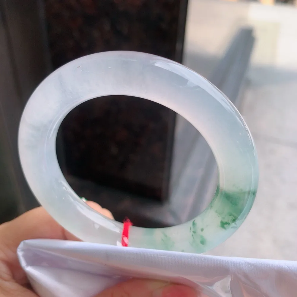 圆条冰玻飘花 一丝冰丝根 尺寸:54.5/11.3  种水好