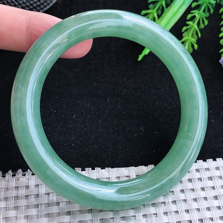 自然光57/10.8/10.4老坑冰胶果冻满绿圆条手镯翡翠玉镯美人镯