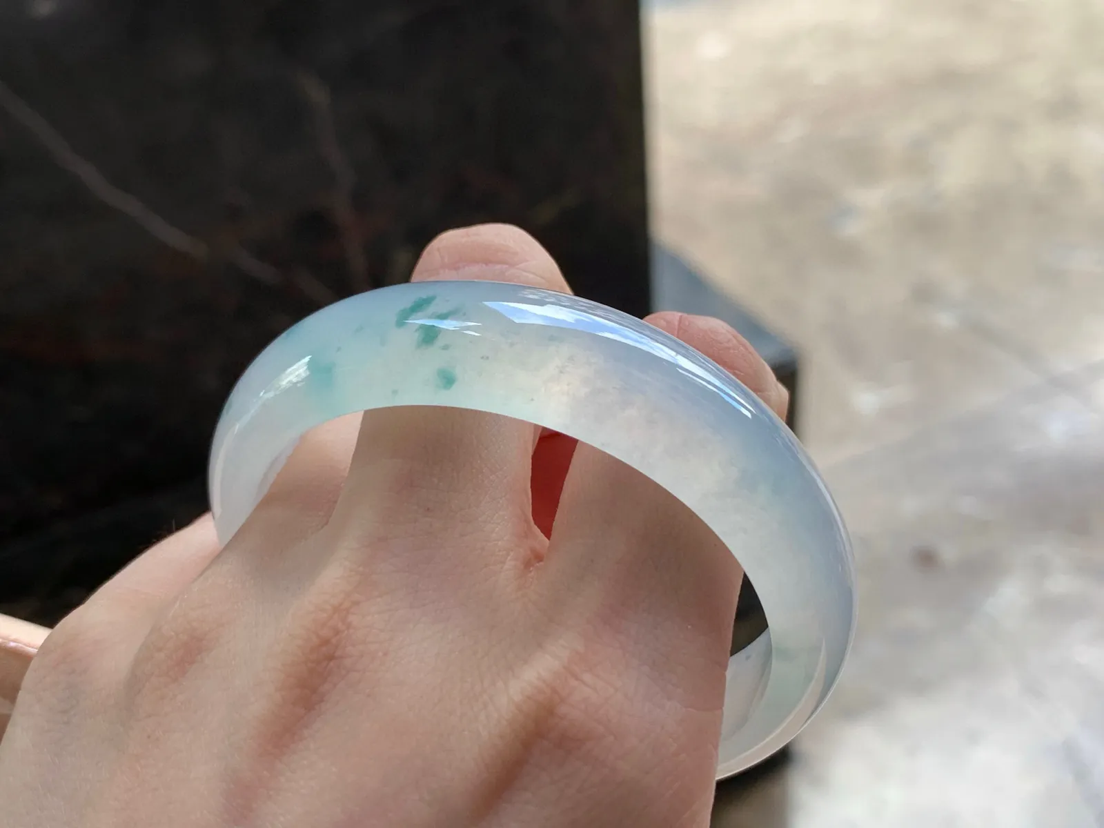 冰种飘花手镯
种老58.2/15.6/8mm