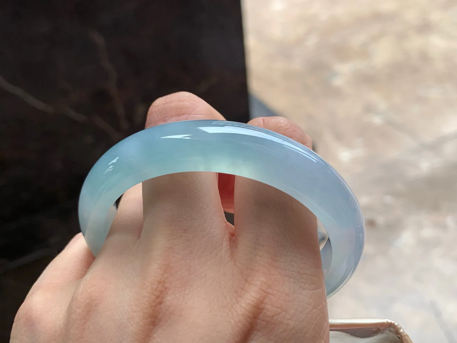 冰手镯
底色好 55.2/12/8.8mm