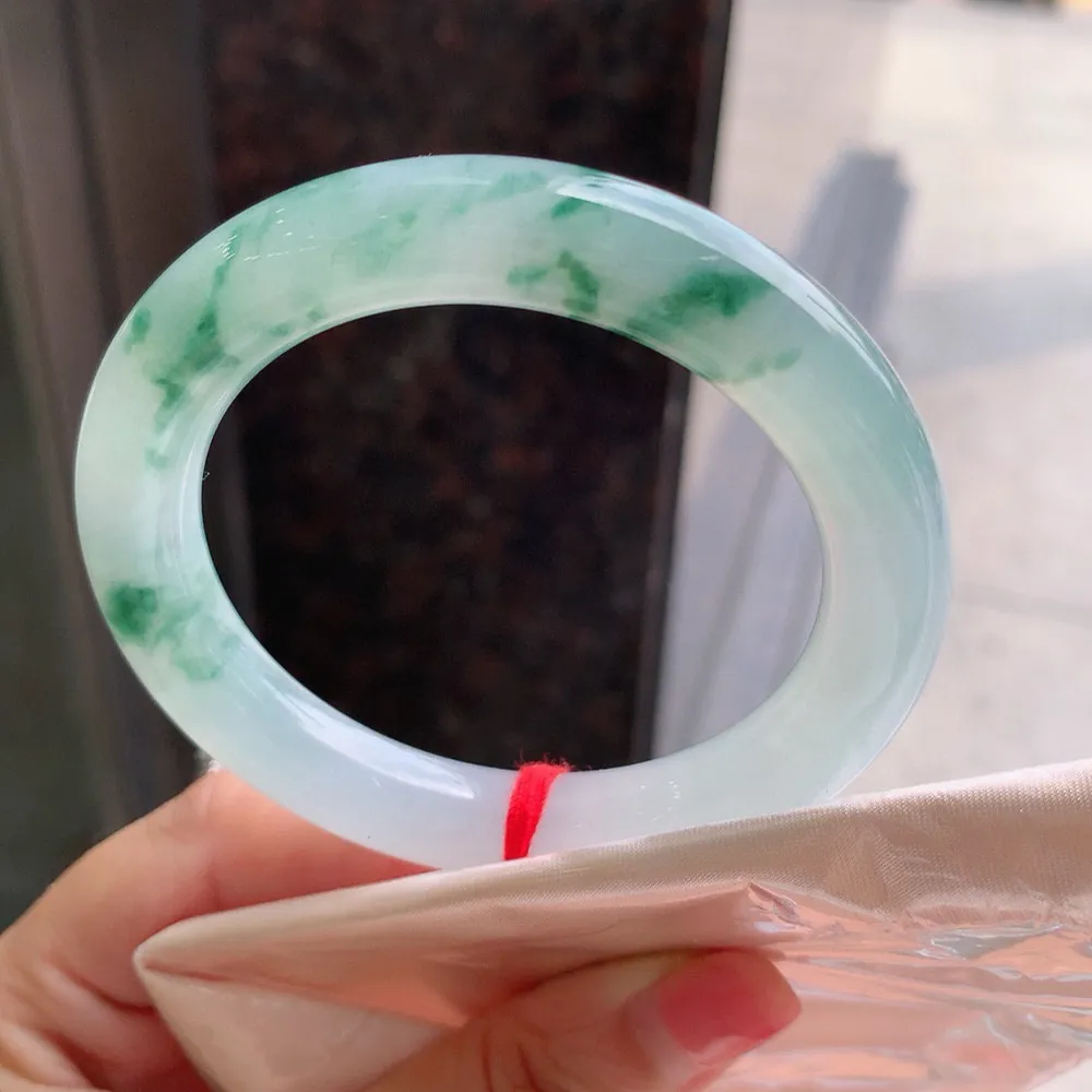 圆条高冰飘花 无瑕 尺寸:54.8/10.2 花美️️