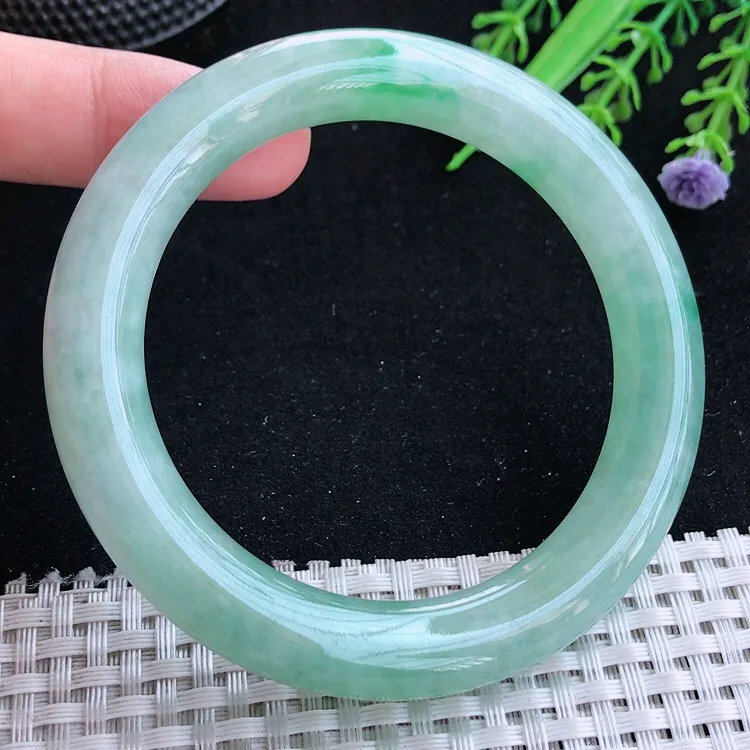 自然光57.5/10.8/10.7老坑冰胶果冻冰晴满绿圆条手镯翡翠玉镯美人镯