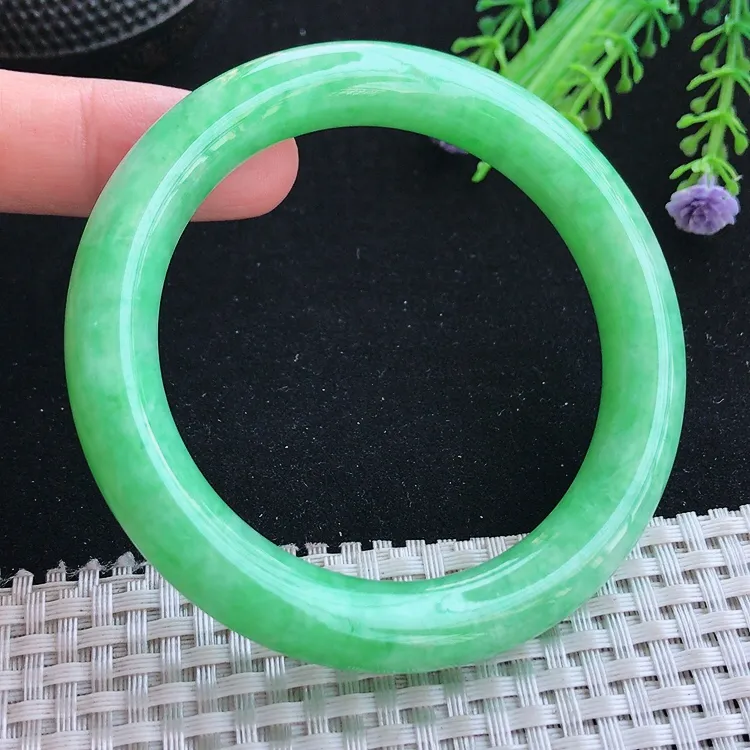 自然光56/10.6/10.1老坑精美温润满绿阳绿圆条手镯翡翠玉镯美人镯