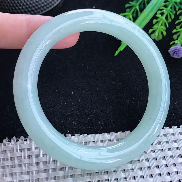 自然光57/10.8/10.6老坑种冰胶水灵冰晴绿圆条手镯翡翠玉镯美人镯