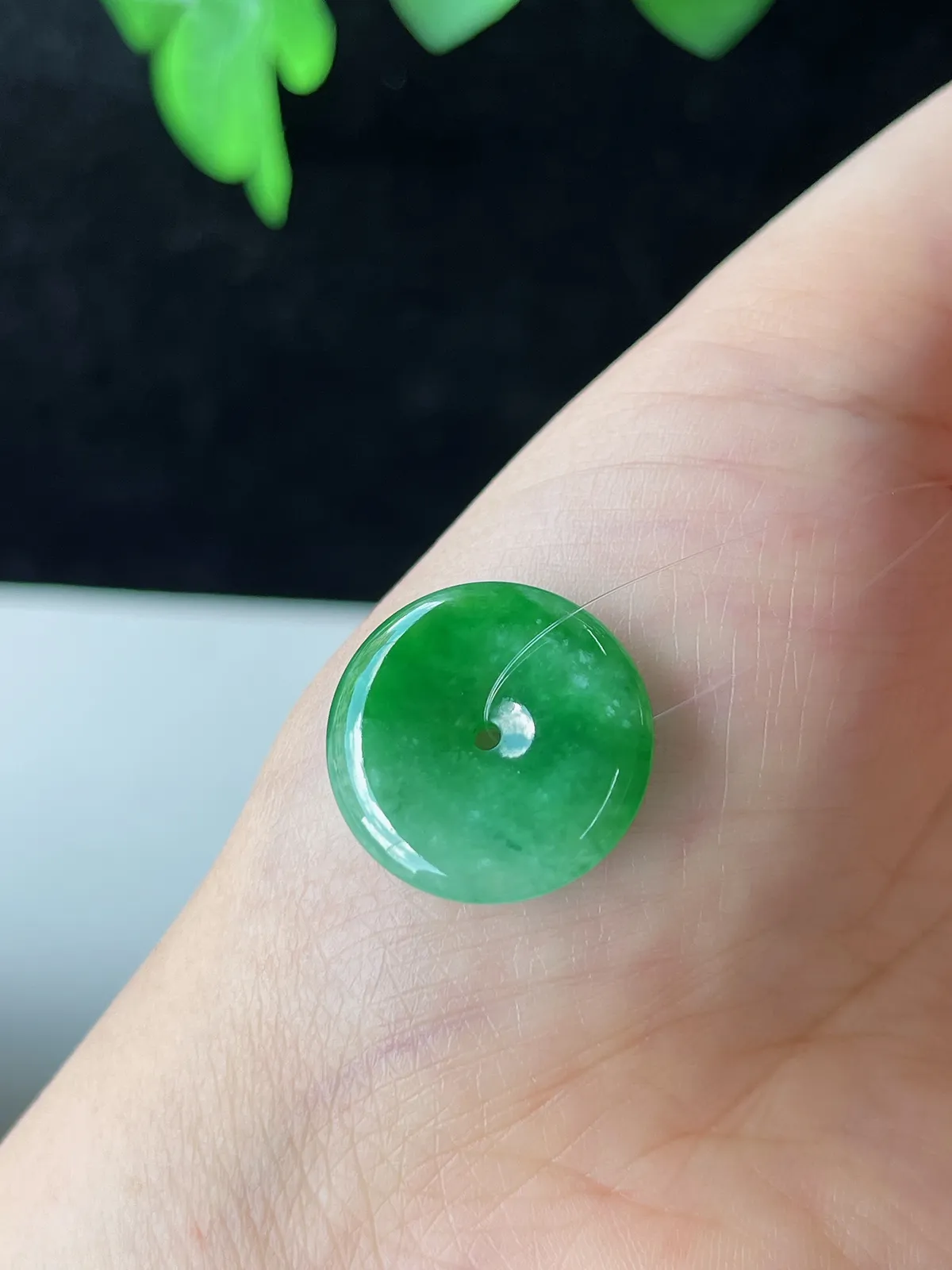 翡翠冰糯种浅绿色平安扣