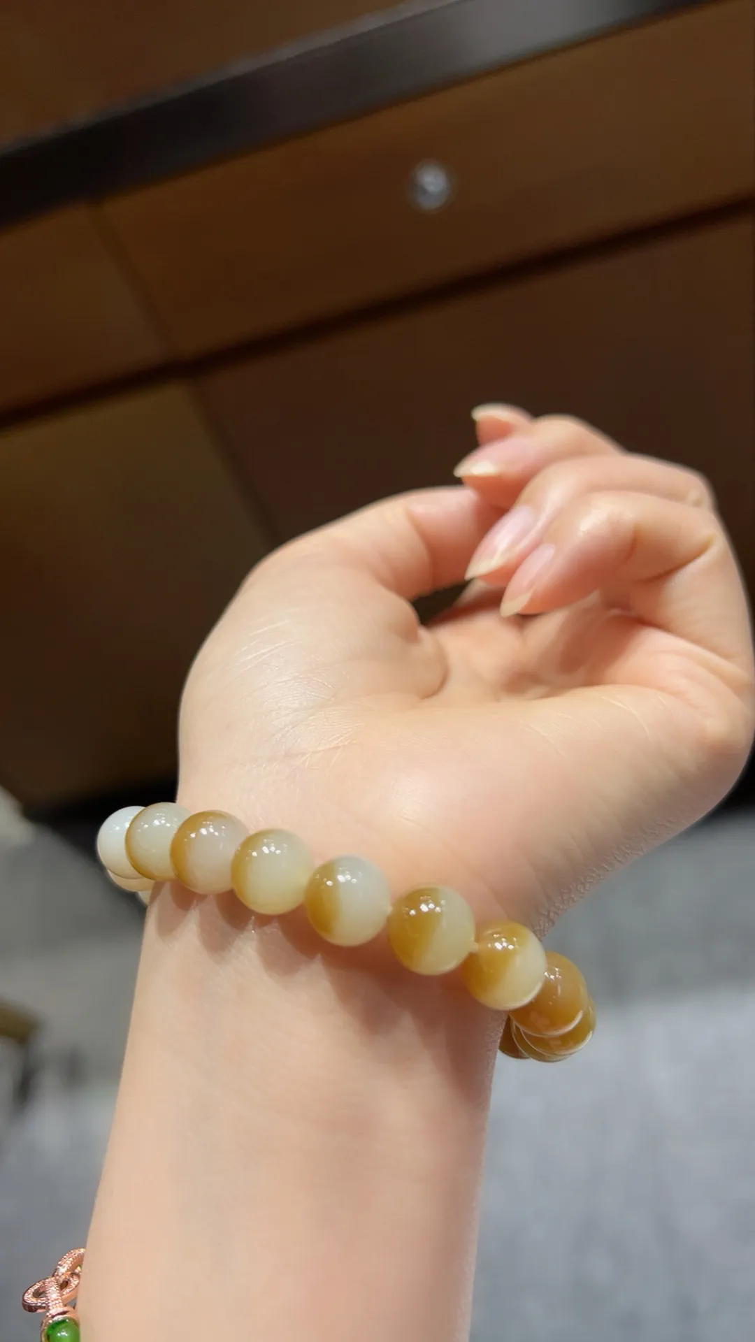 金山糖白聚宝盆手串

女士精品 糖白分明 上手漂亮