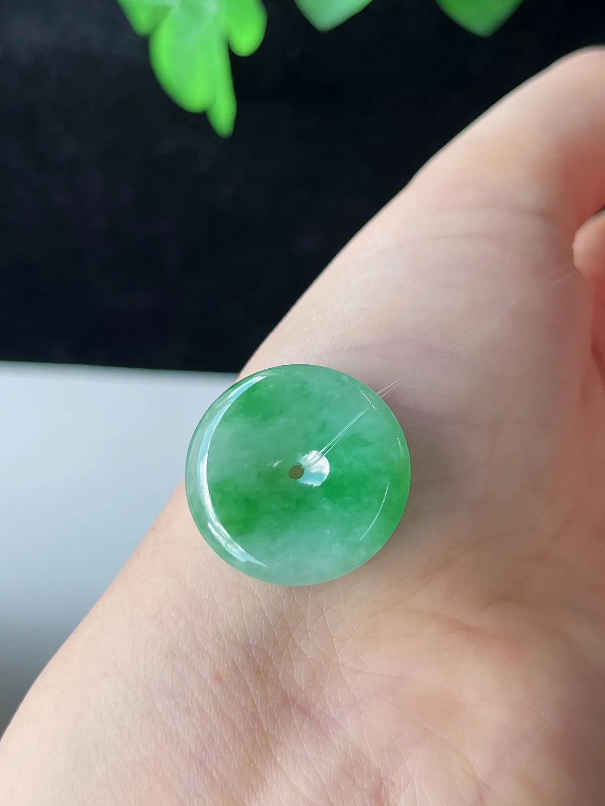 翡翠冰糯种浅绿色平安扣