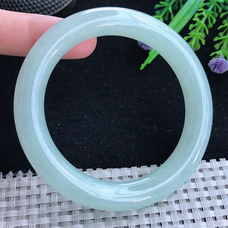 自然光57/10.8/10.6老坑种冰胶水灵冰晴绿圆条手镯翡翠玉镯美人镯