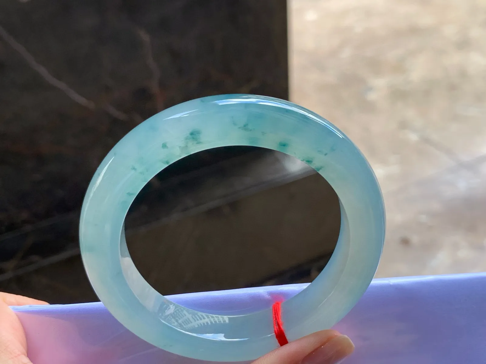 冰种飘花手镯
58.5/12.5/10.8mm
