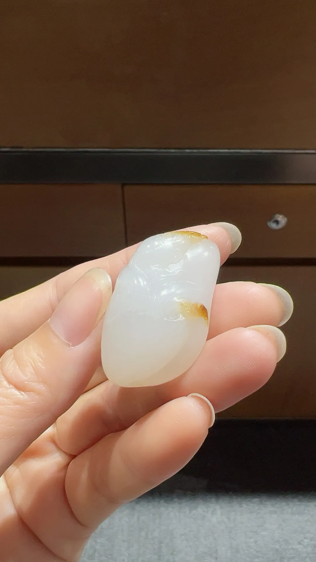 籽料｜黄皮白肉｜灵猴 大师作品 可以做白标

重16.6克 尺寸36*22*15m m