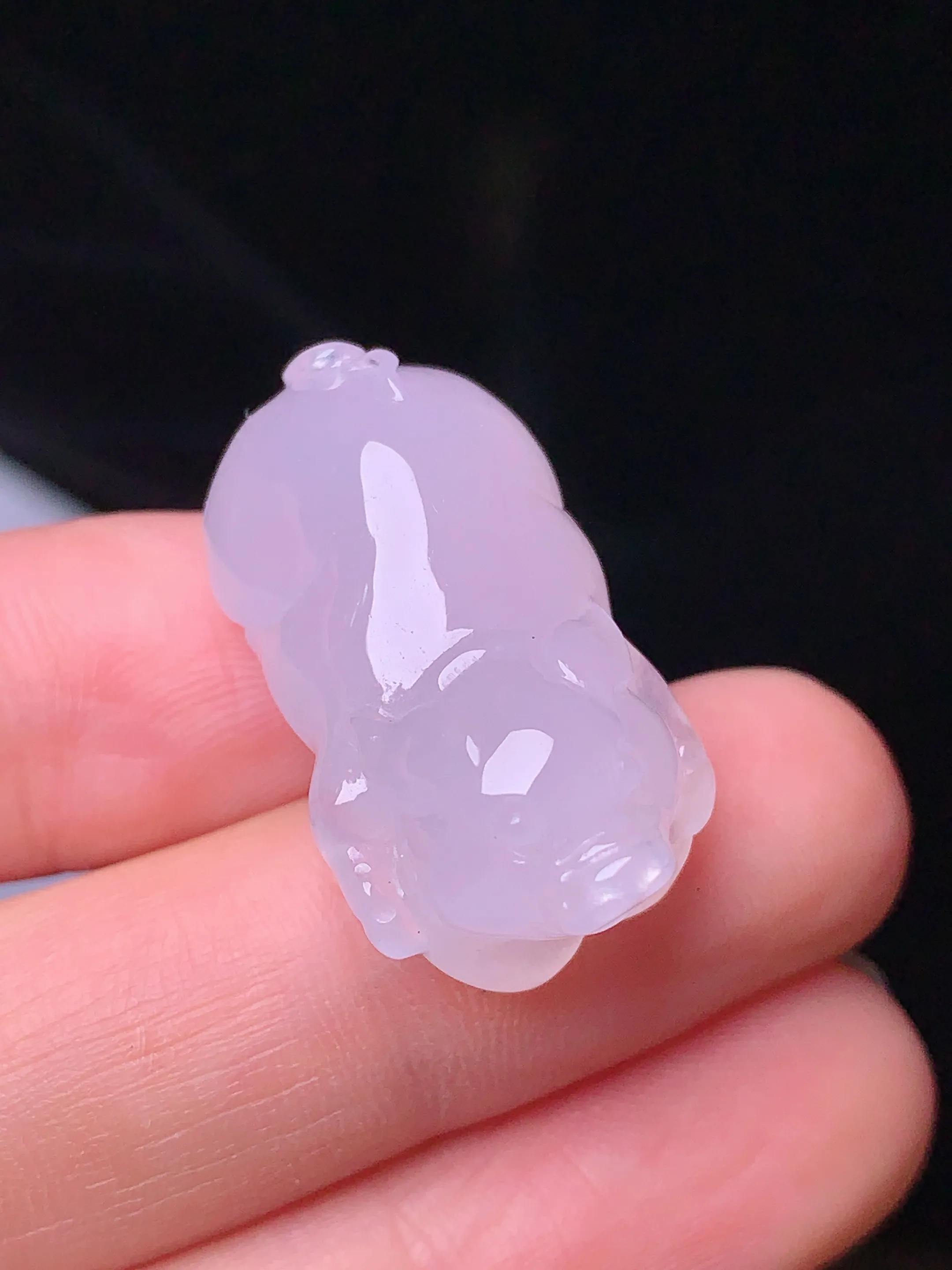 生肖猪吊坠 玉质细腻 水润亮眼  整体尺寸28.3*14.5*10.8