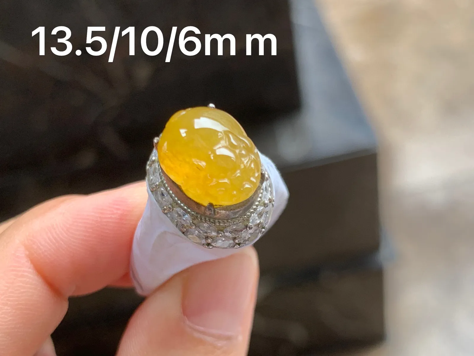 黄翡招财貔貅 颜色漂亮 铜托
