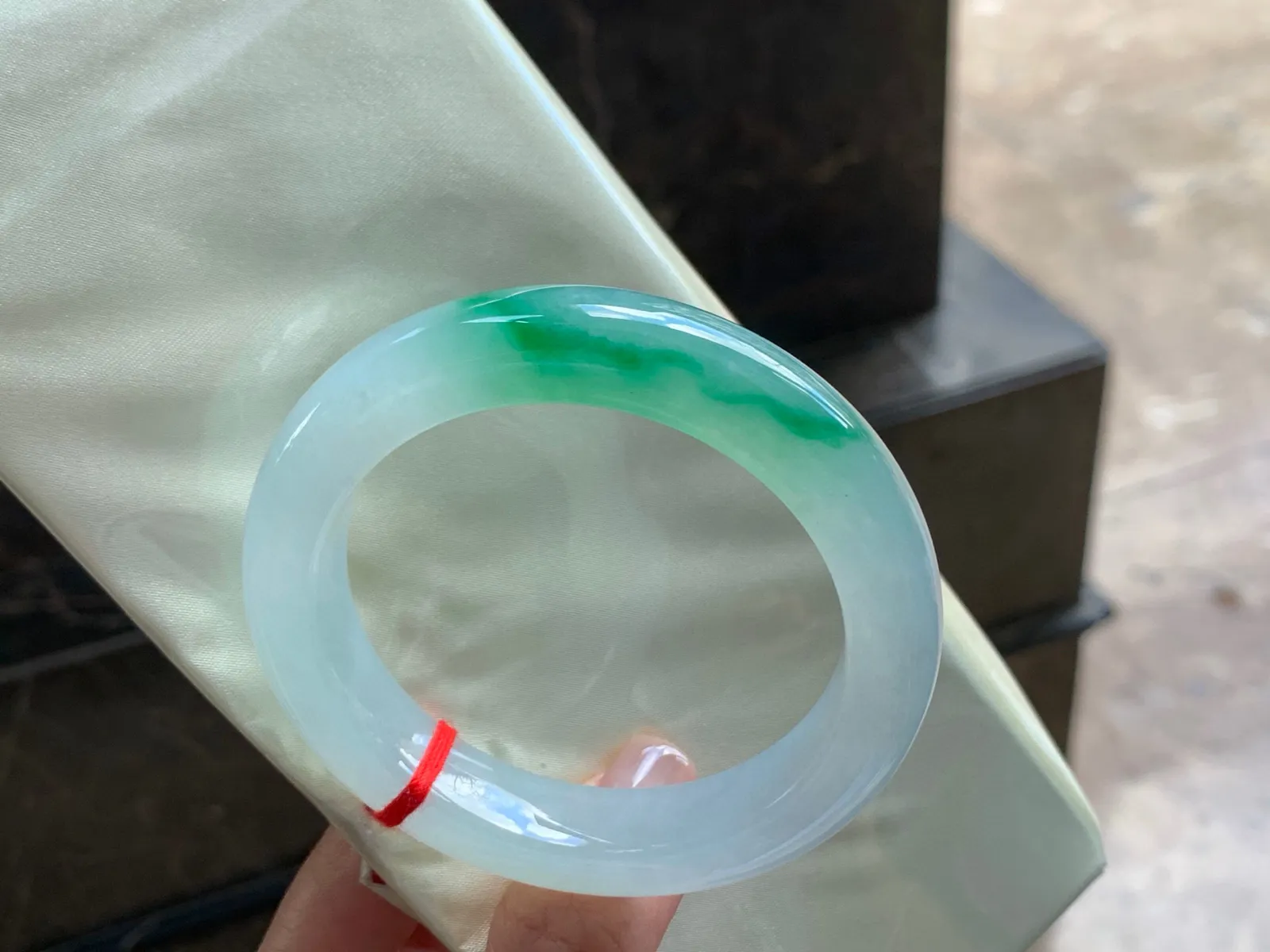 冰带色手镯
种好水足 56.2/12.6/10mm