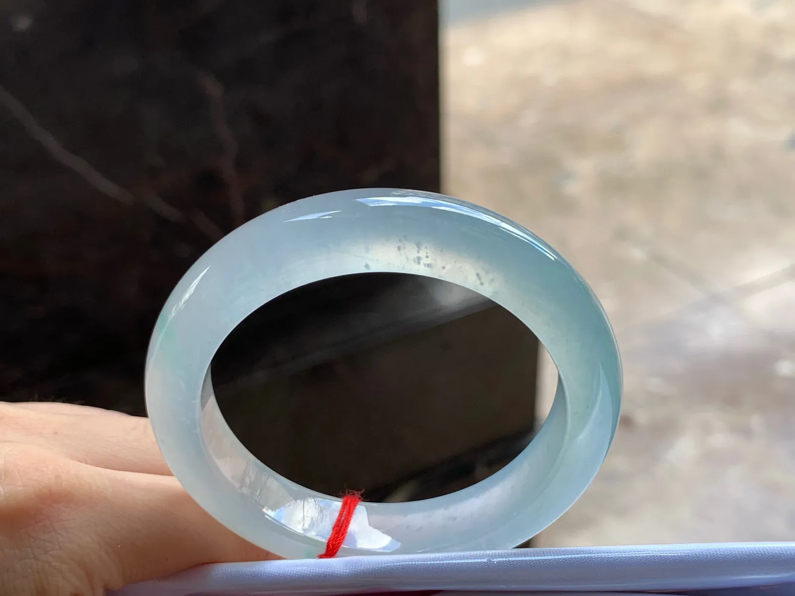 高冰手镯
52.3/12/8.8mm