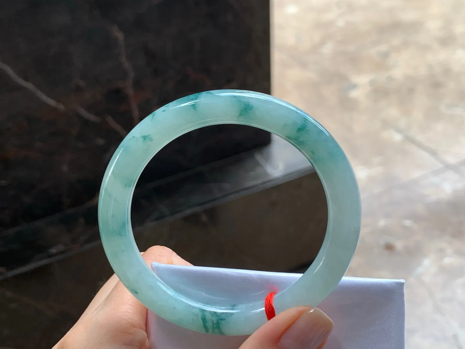飘花细圆条手镯
56.4/9.3mm