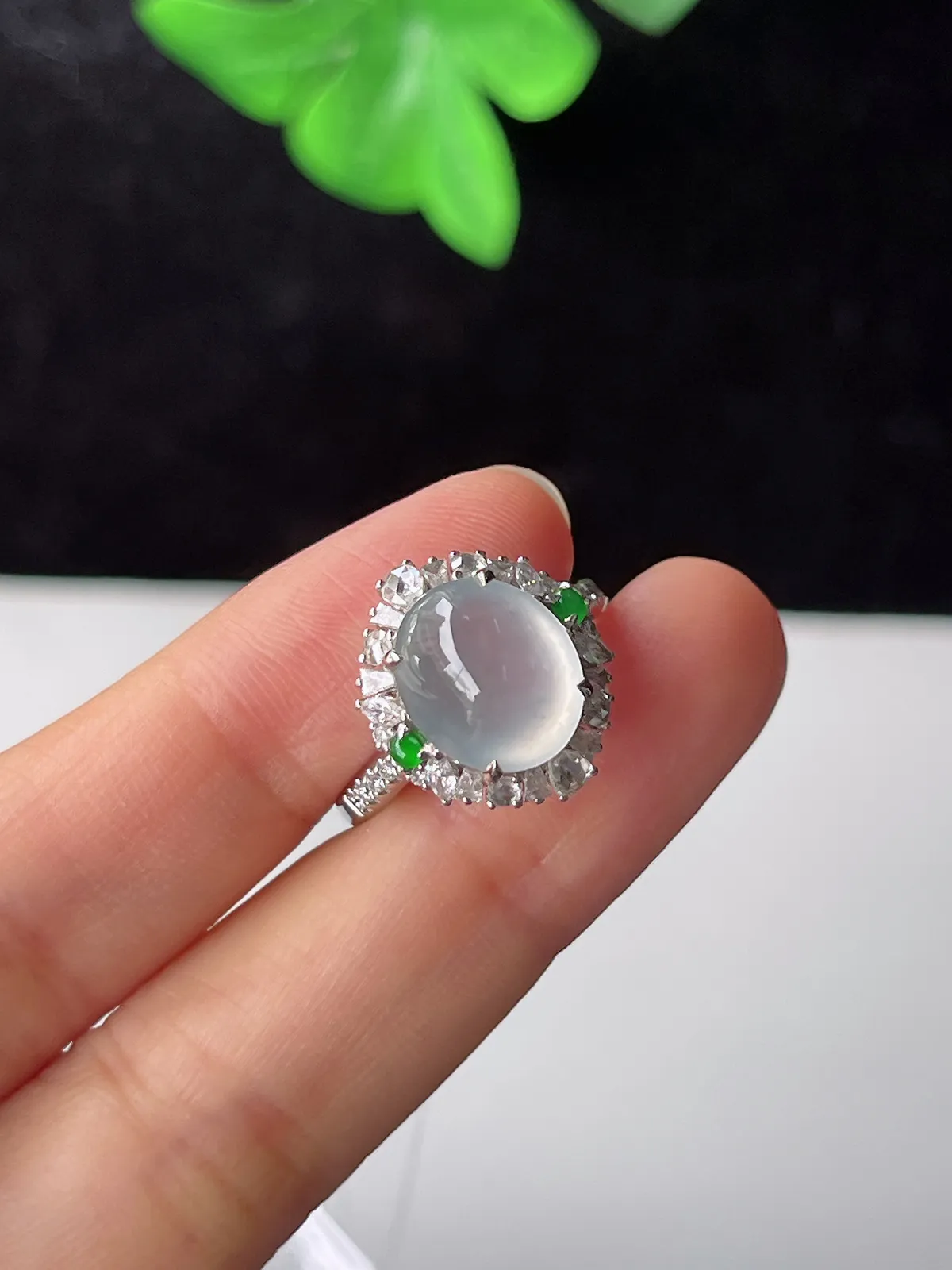 翡翠冰种白色戒指