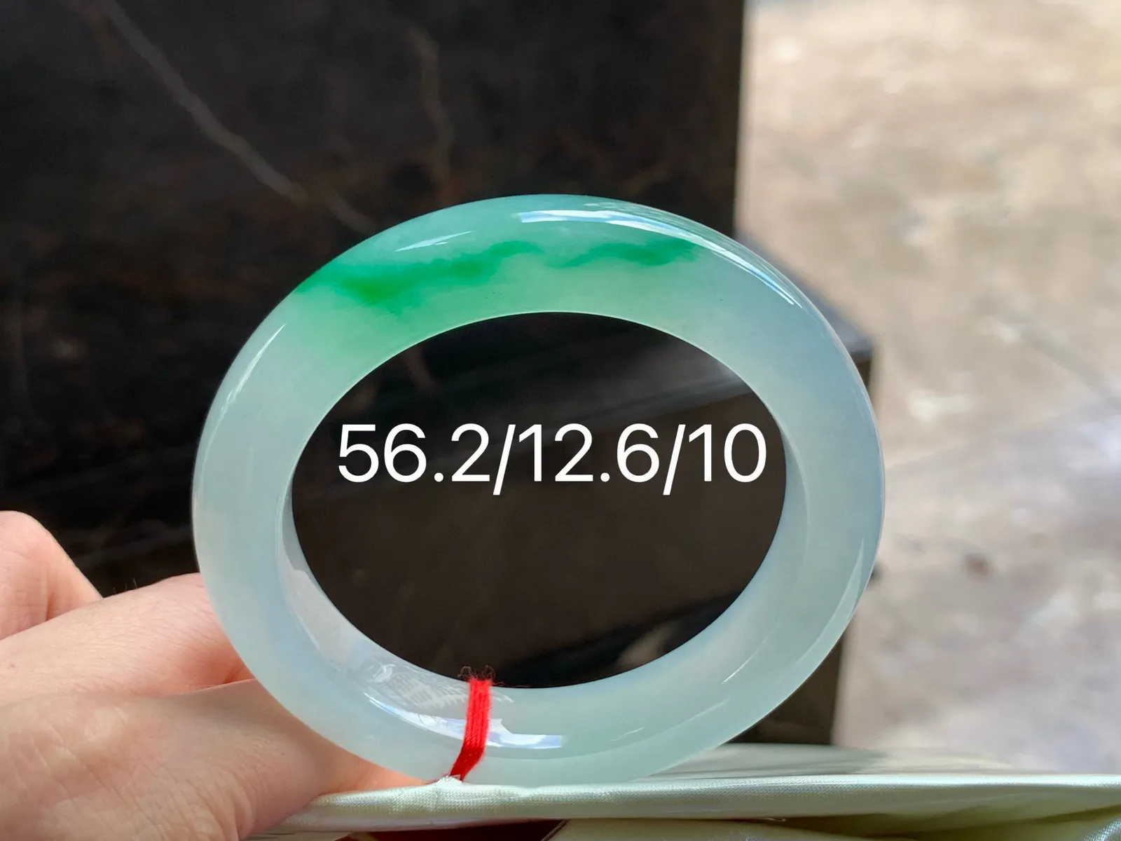 冰带色手镯
种好水足 56.2/12.6/10mm