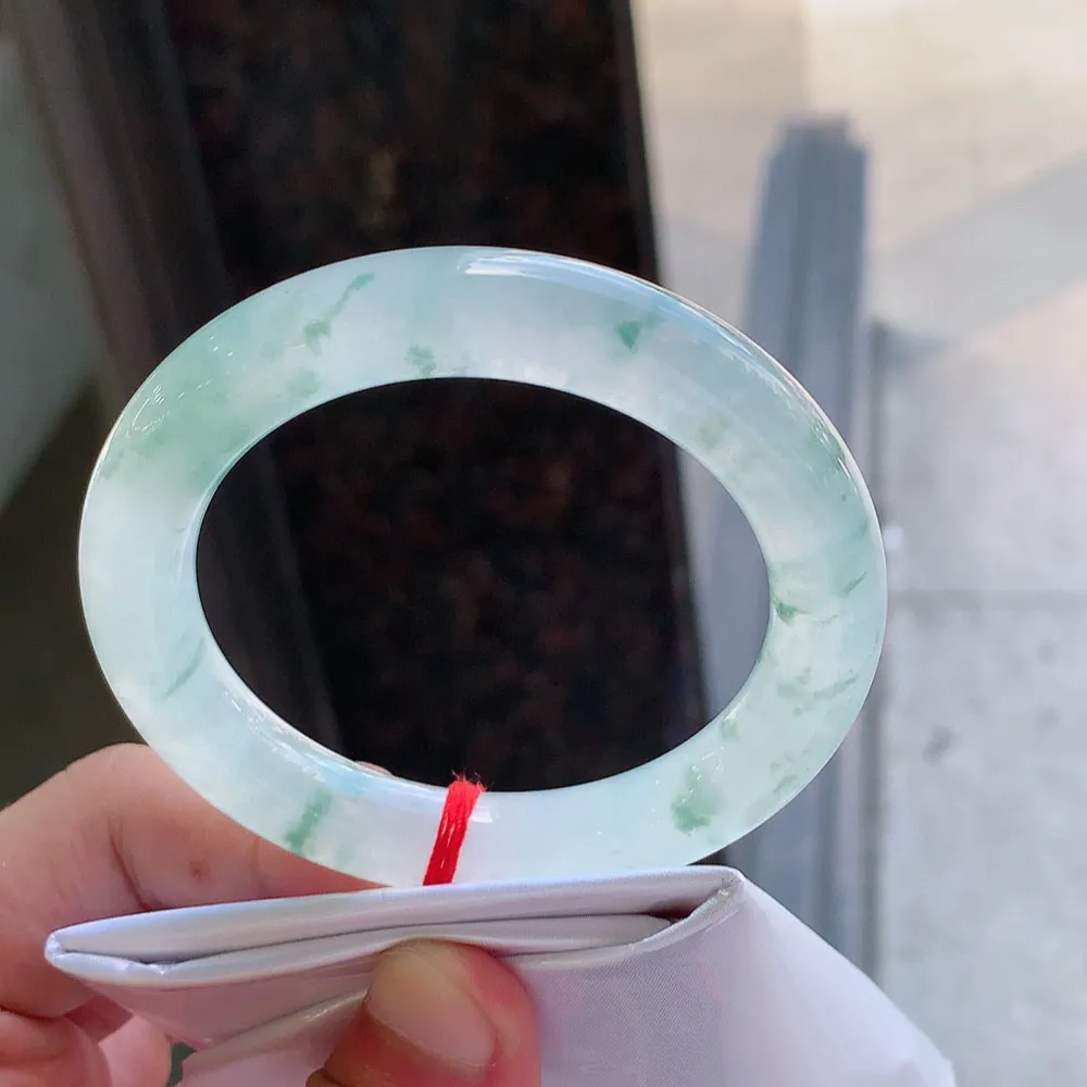 贵妃冰玻飘花 无瑕 尺寸:54.6/10.8 花美 种水好️️
