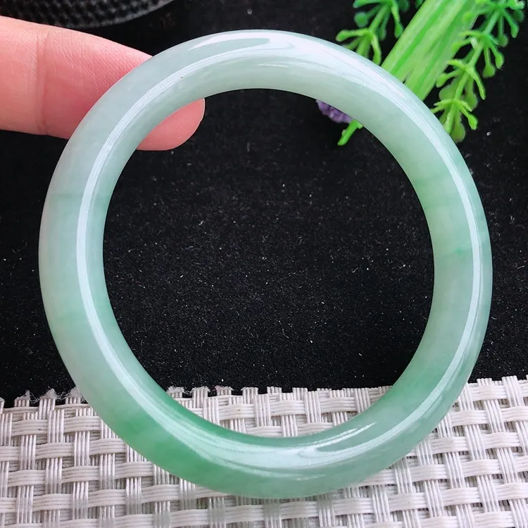 自然光54/9.8/8.8老坑冰润起胶冰晴绿圆条手镯翡翠玉镯美人镯