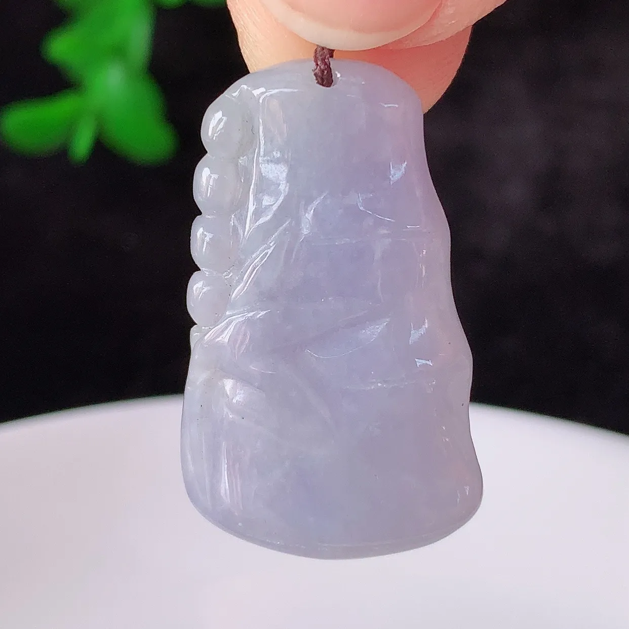 自然光实拍，冰糯种紫罗兰翡翠节节高竹节玉坠，款式时尚大方，竹节寓意好，佩戴事业，学业节节高升！#46
