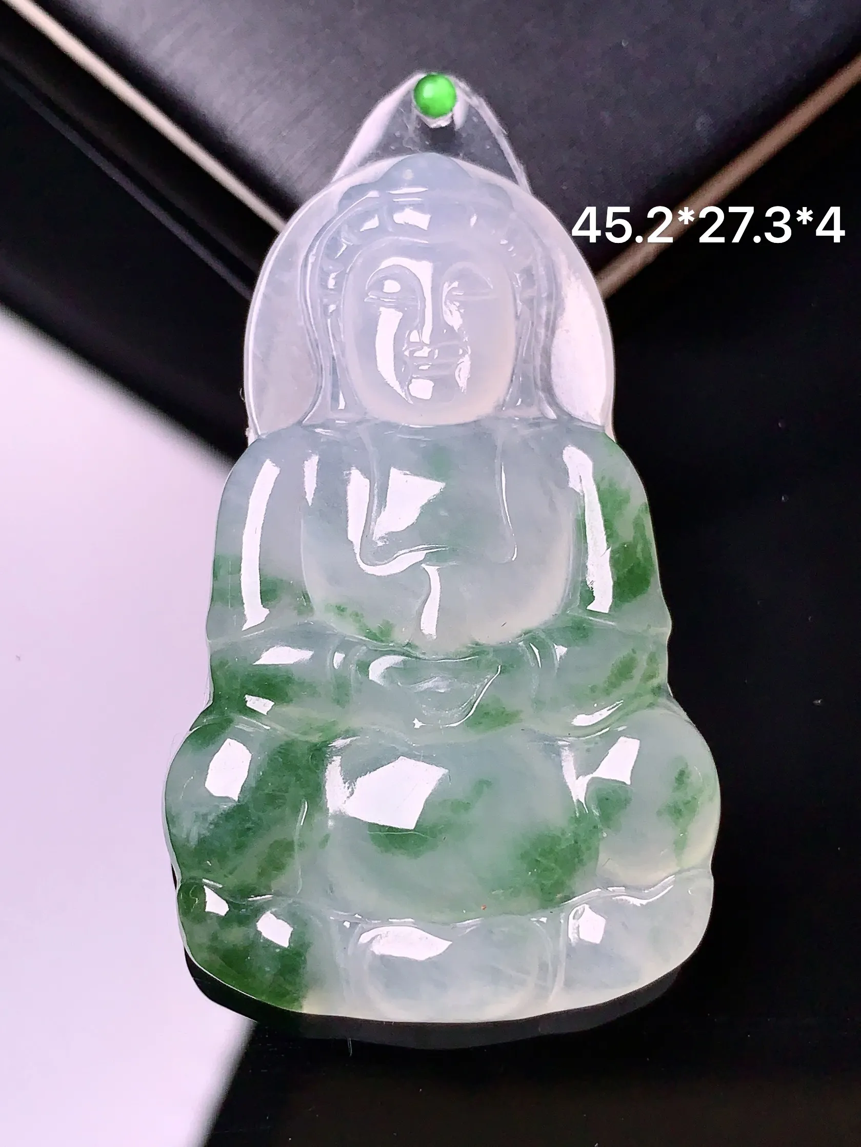 镶嵌款 飘绿观音吊坠 玉质细腻 水润亮眼  整体尺寸45.2*27.3*4