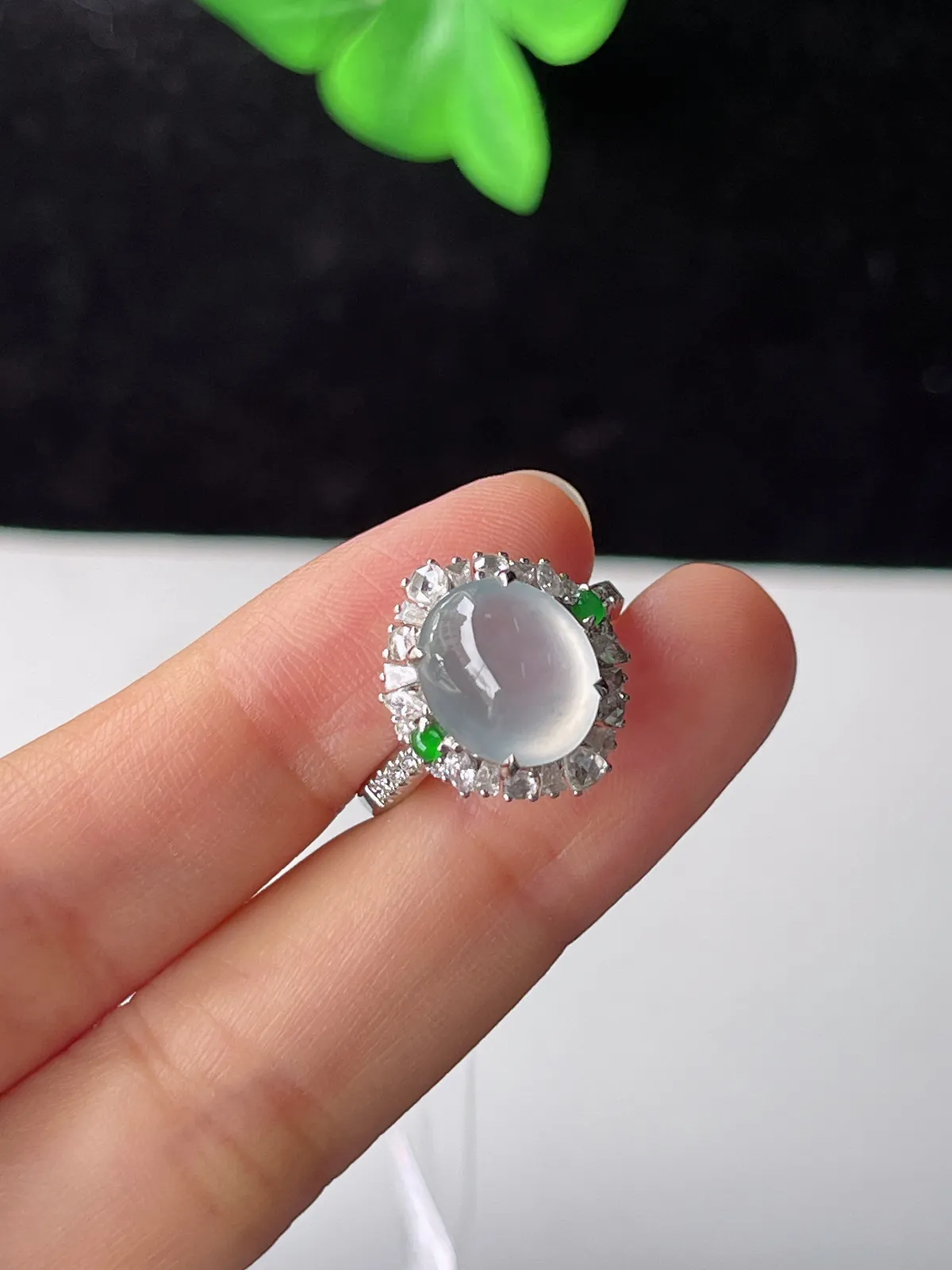 翡翠冰种白色戒指