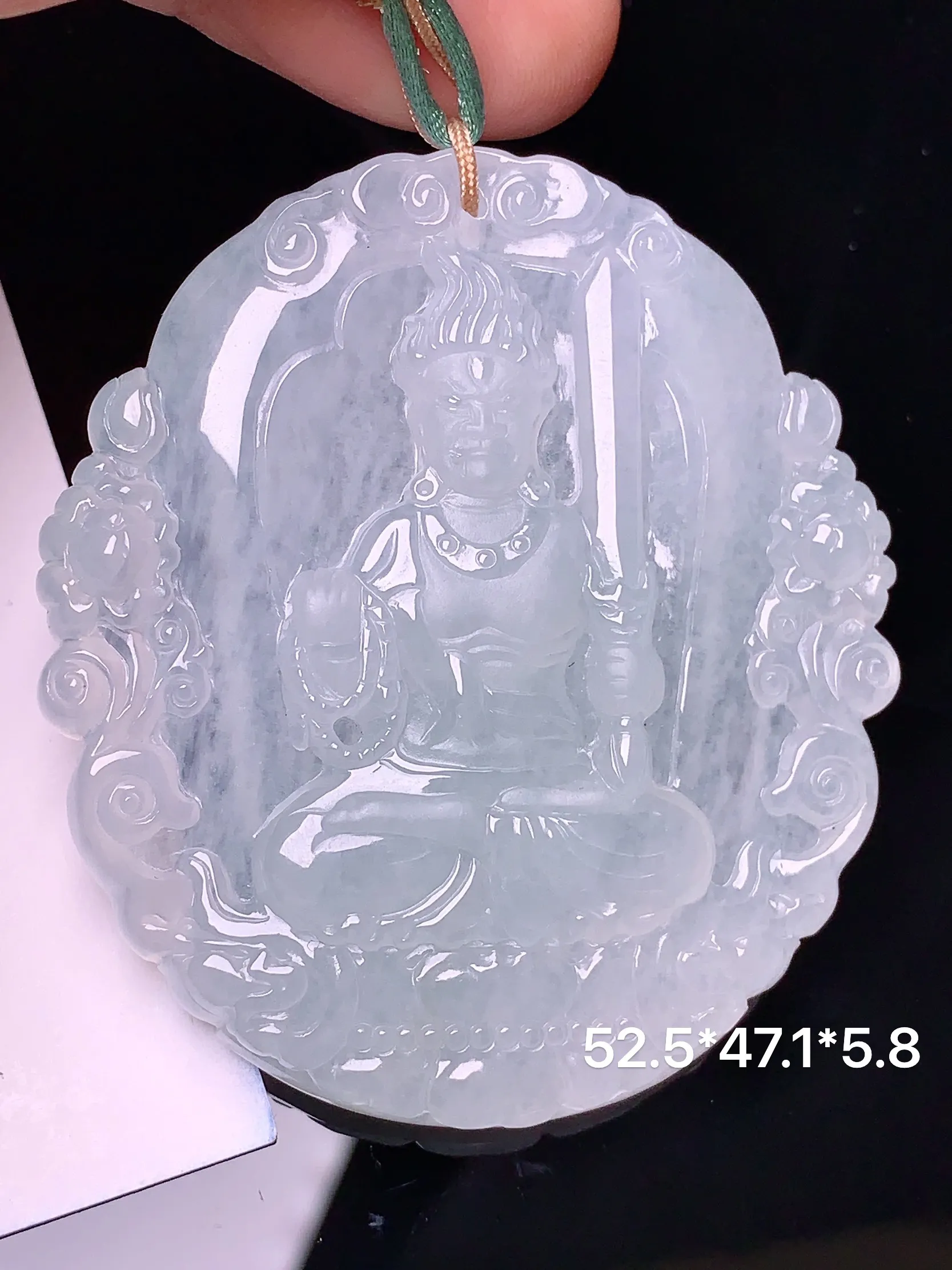 不动明王吊坠 玉质细腻 水润亮眼  整体尺寸52.5*47.1*5.8