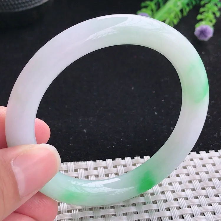自然光56/9.5老坑精美冰润飘阳绿圆条手镯翡翠玉镯美人镯