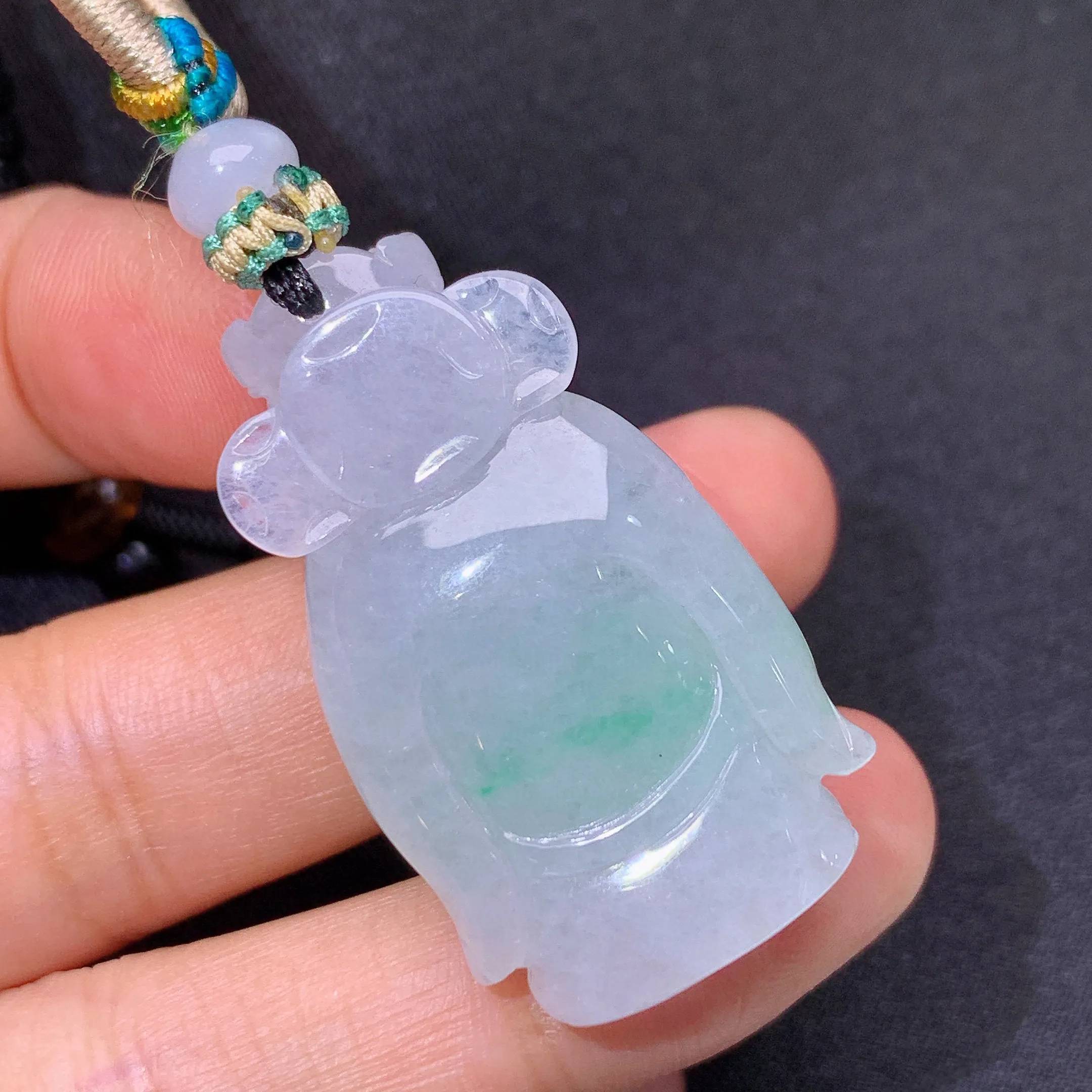 冰飘绿财神，冰润细腻，种老水足，品相好，整体尺寸37.9*21.4*11.9