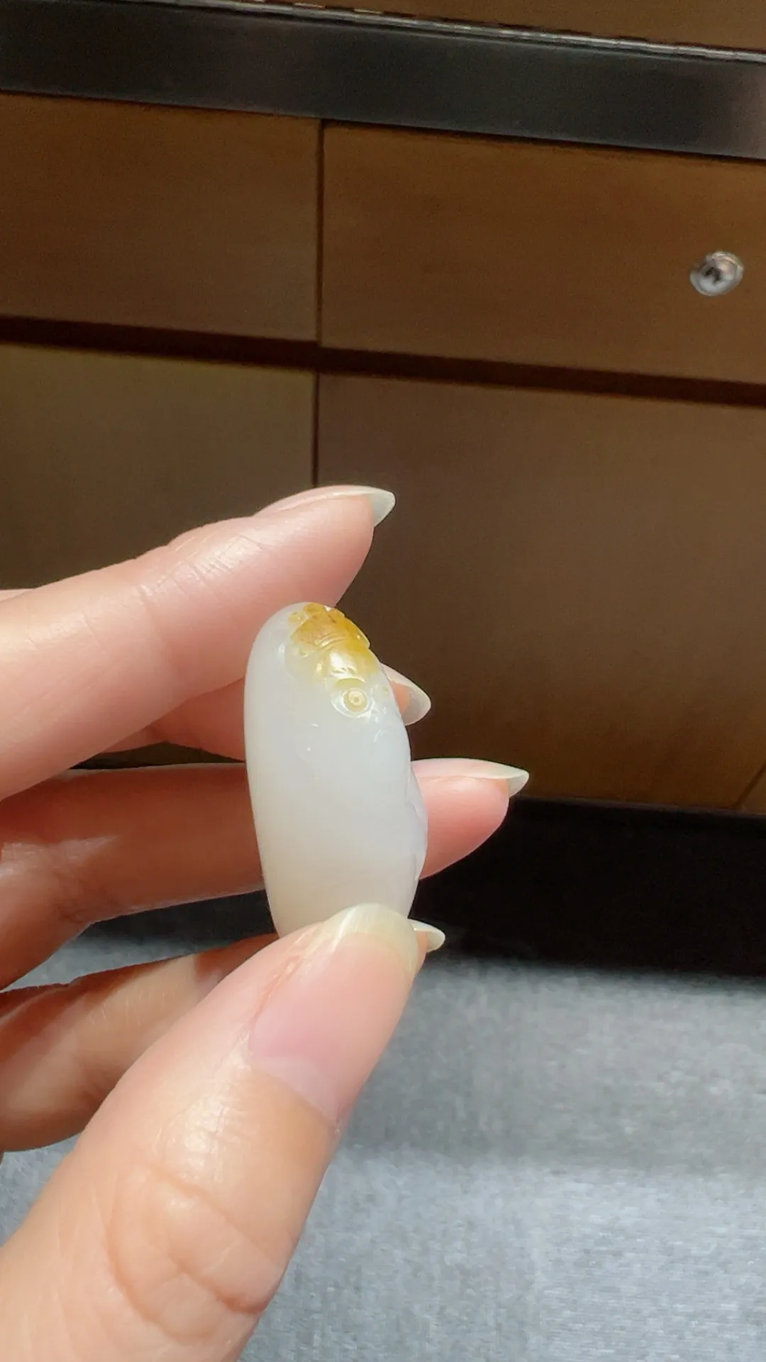 籽料｜黄皮白肉｜灵猴 大师作品 可以做白标

重16.6克 尺寸36*22*15m m