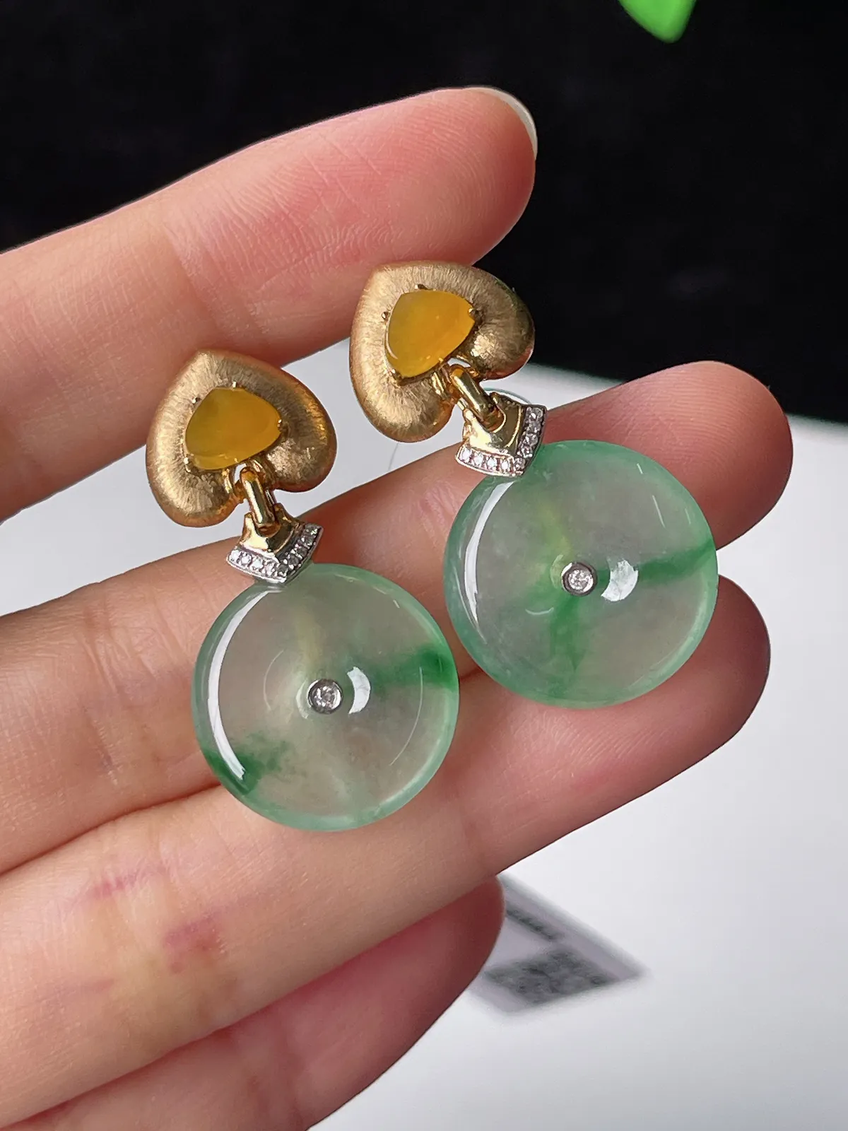 翡翠冰绿飘花耳坠