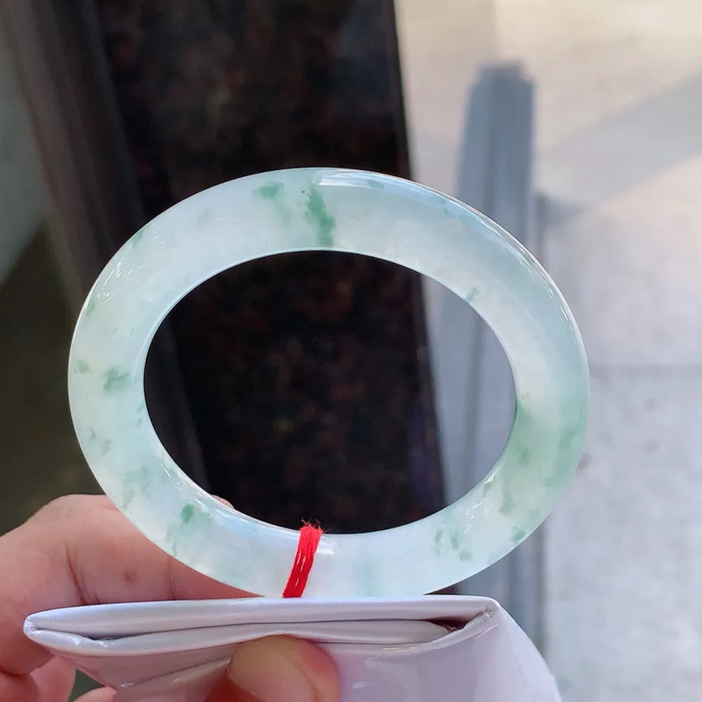 贵妃冰玻飘花 无瑕 尺寸:54.6/10.8 花美 种水好️️