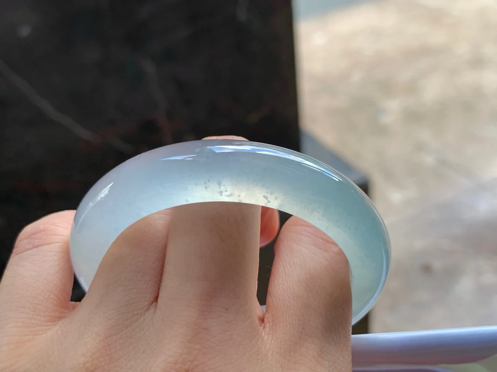 高冰手镯
52.3/12/8.8mm