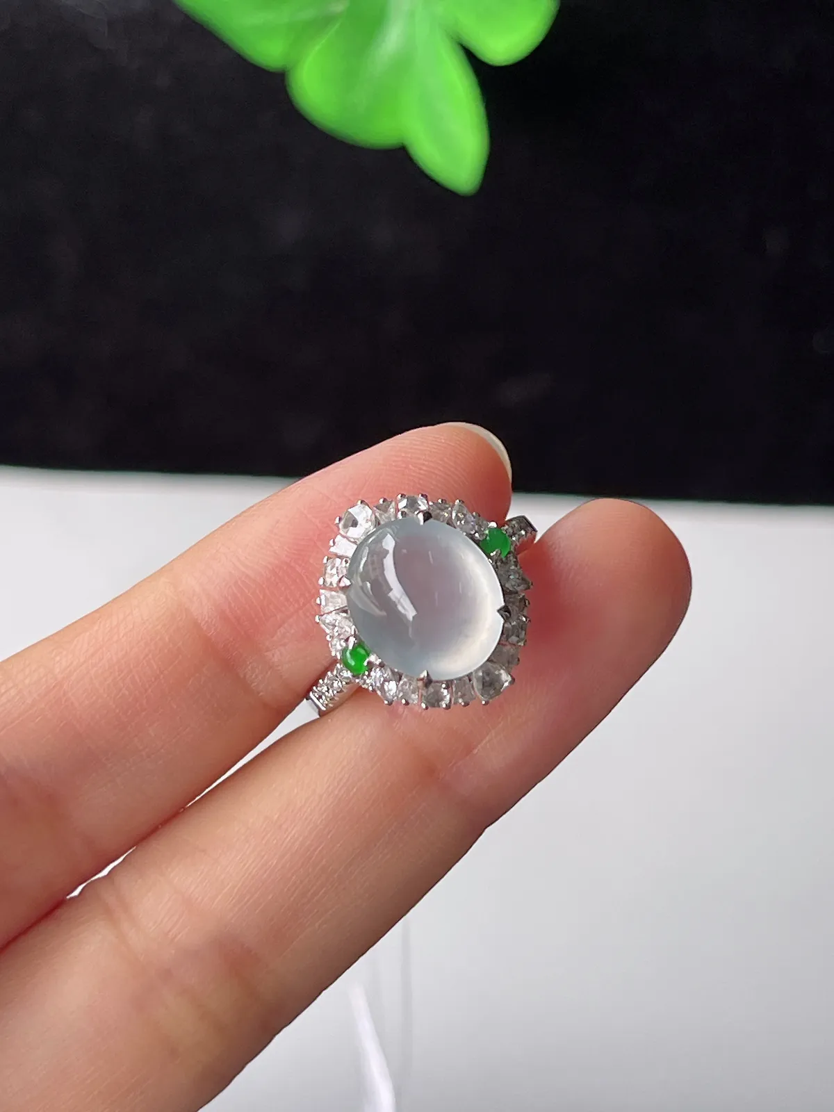 翡翠冰种白色戒指