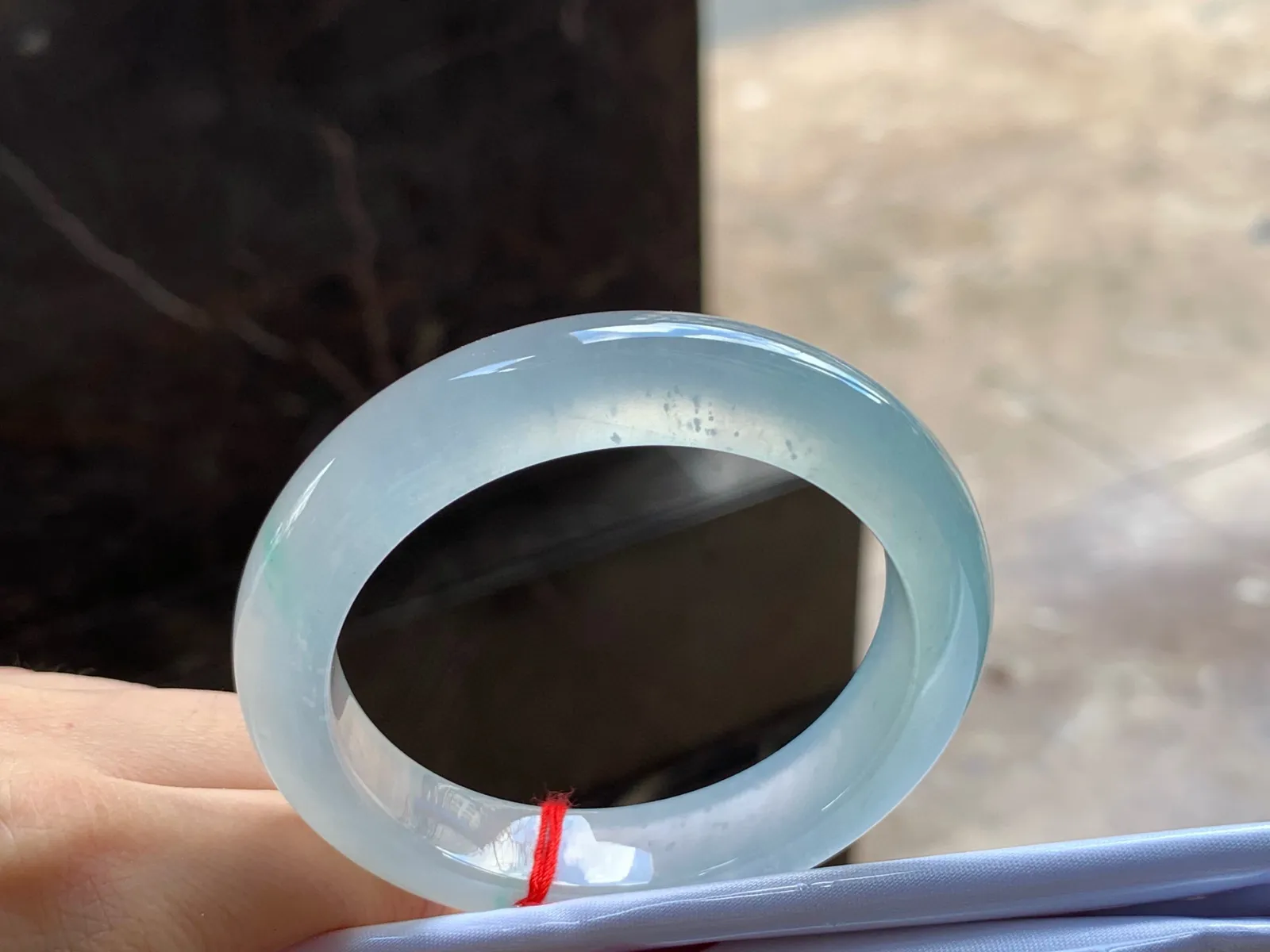 高冰手镯
52.3/12/8.8mm
