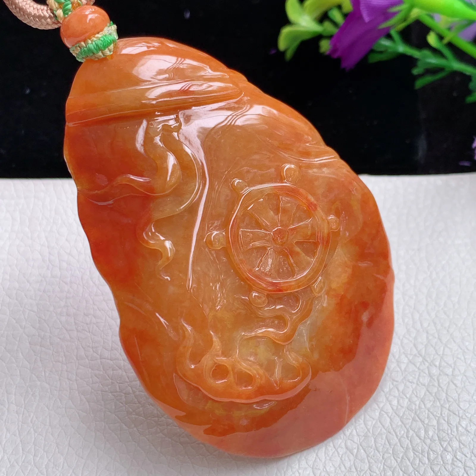 yf实拍65.8*45.6*9特色缅甸翡翠双彩虎啸山林 俏色精雕虎牌玉挂件
