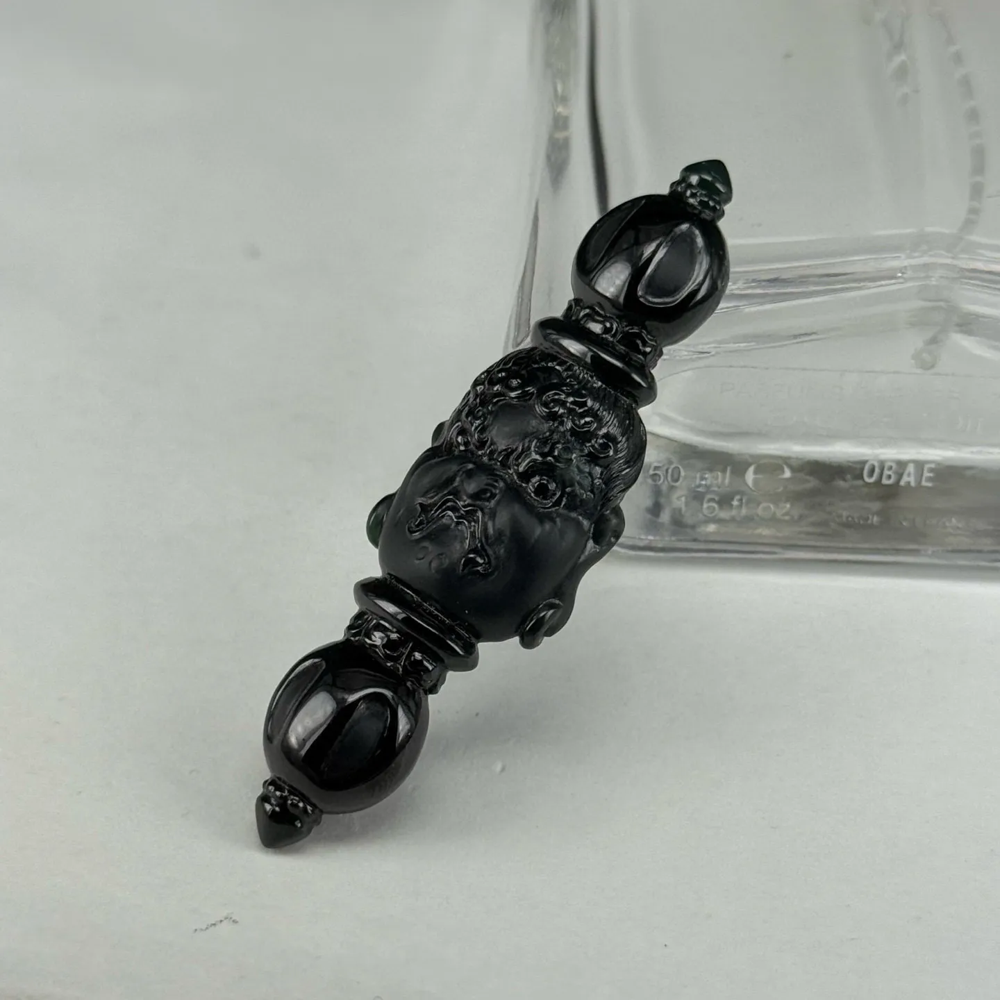 墨翠降魔杵 种好色正 黑度极好 打灯通透 油性十足 尺寸57.4