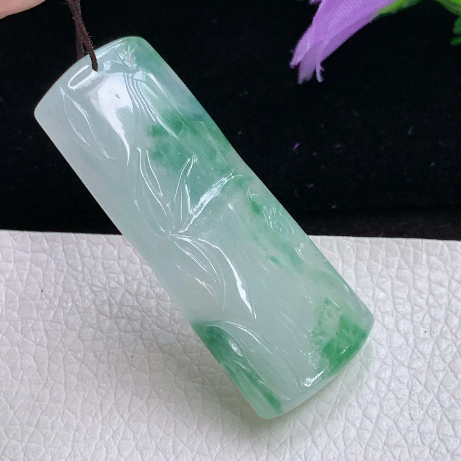 zz实拍42*17.4*6.5天然翡翠冰润飘逸节节高玉吊坠 饱满竹节玉挂件