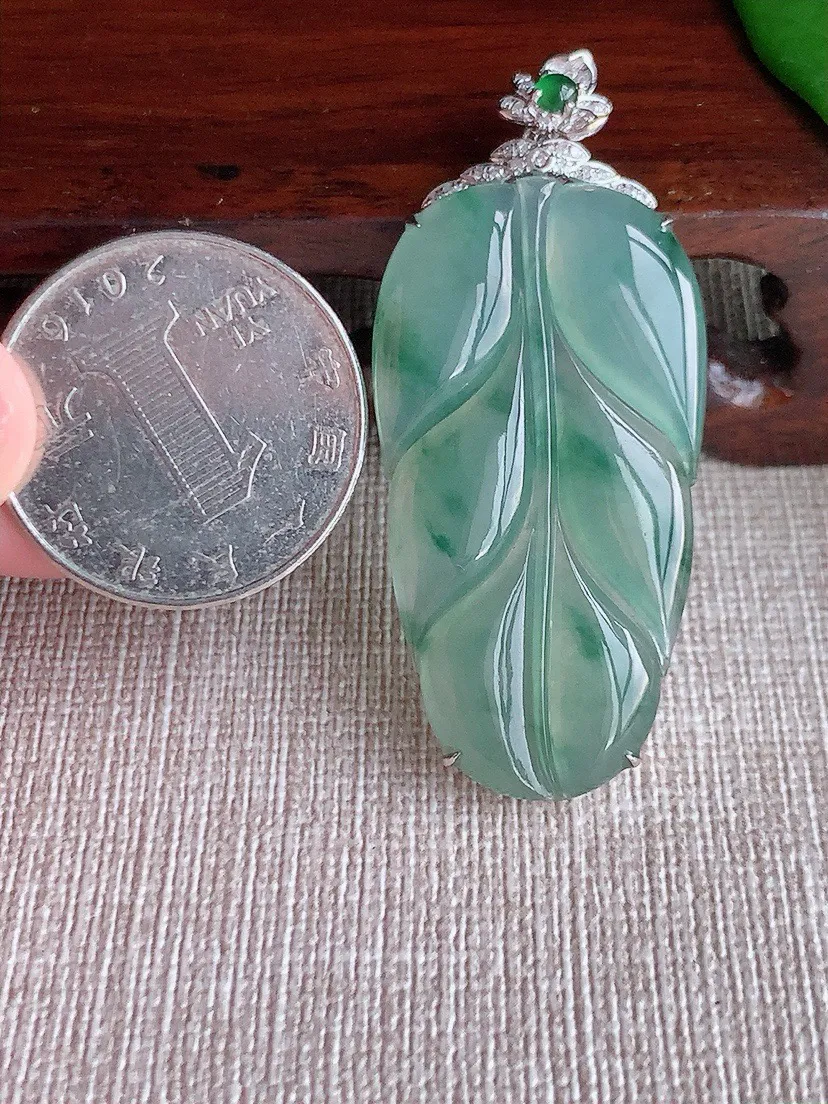 a货翡翠老坑冰种18K金伴钻镶嵌飘花叶子金枝玉叶吊坠 尺寸51×40.3×21.6×6.4mm 重量