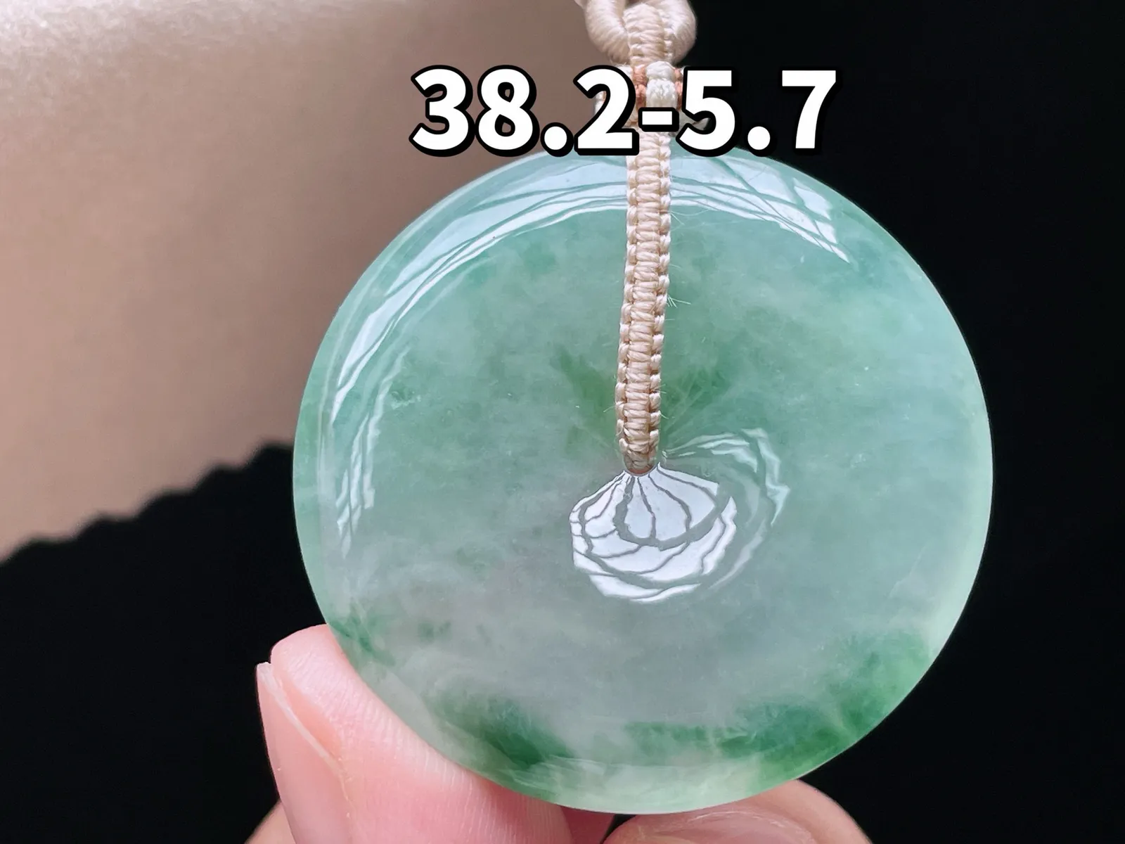 冰种飘花·平安扣

裸38.2-5.7